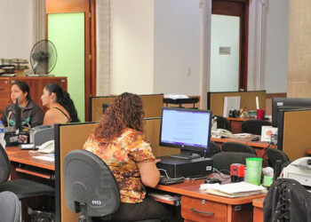 SHCP y FSTSE acuerdan aumento de 9% al salario y prestaciones de burócratas federales