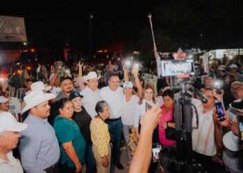 Sostiene Toño Astiazarán encuentro con la comunidad de pueblo Yaqui