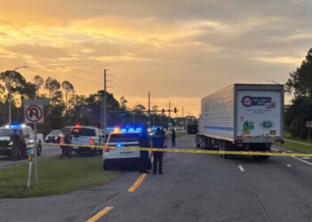 Mexicano que huía de agentes migratorios muere atropellado por camión en Florida
