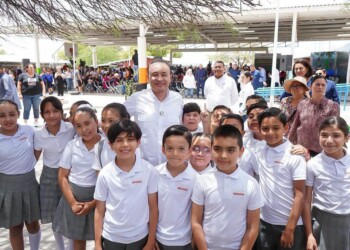 *Arranca Durazo de manera exitosa ciclo escolar con entrega de uniformes y libros de texto gratuitos*