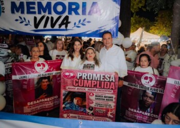 Honra Toño Astiazarán el esfuerzo de colectivos de buscadoras de sus familiares desaparecidos