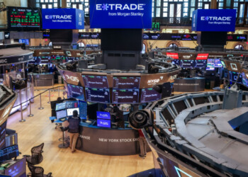 Wall Street abre con pérdidas por posible desaceleración económica en EU: ¿Cómo opera HOY?