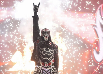 Penta Zero Miedo pierde ante Roman Reigns en la Arena CDMX, pero consolida su lugar como ídolo mexicano en WWE