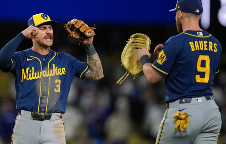 Cerveceros pega tres jonrones y deja a Dodgers al borde de la eliminación