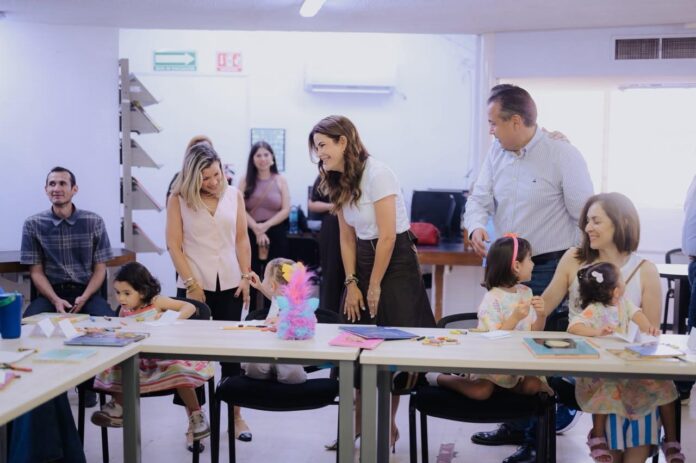 Apoyan Toño Astiazarán y Patty Ruibal a la comunidad con mejoras a Biblioteca Pública Rafael V. Meneses